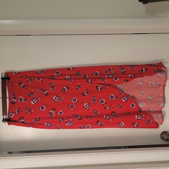 Red floral wrap skirt - Picture 1 of 3